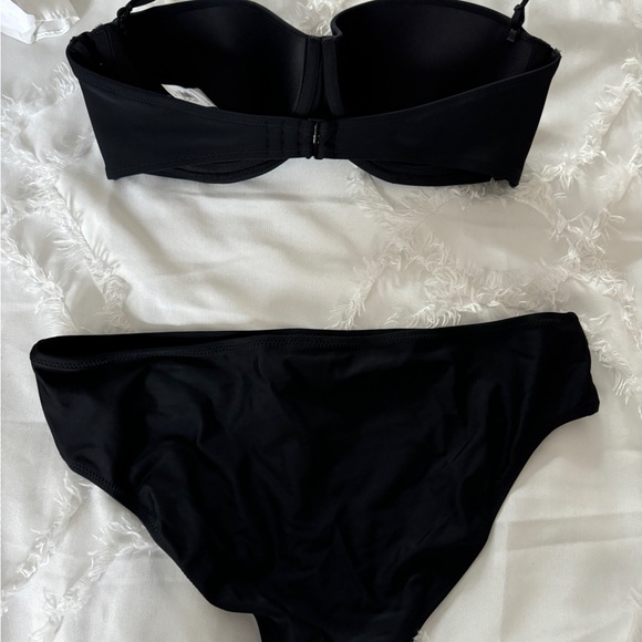 Black Bikini - Picture 2 of 8